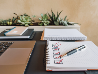 Wie du Studiennotizen so gestaltest, dass du sie in 10 Minuten wiederauffrischst